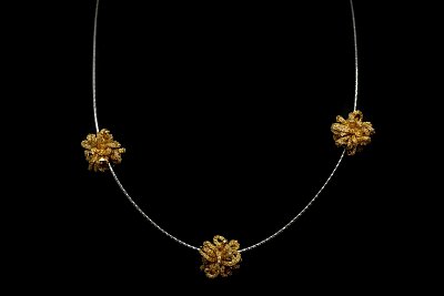 Two Tone Flowers Necklace