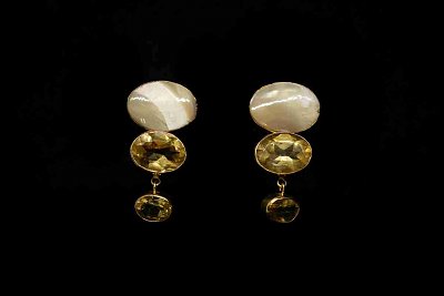 Mother-of-Pearls Yellow Zirconias Earrings