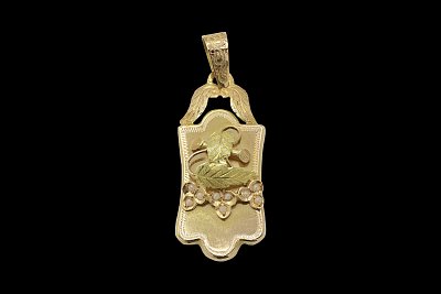 Medalha Folhas Pérolas