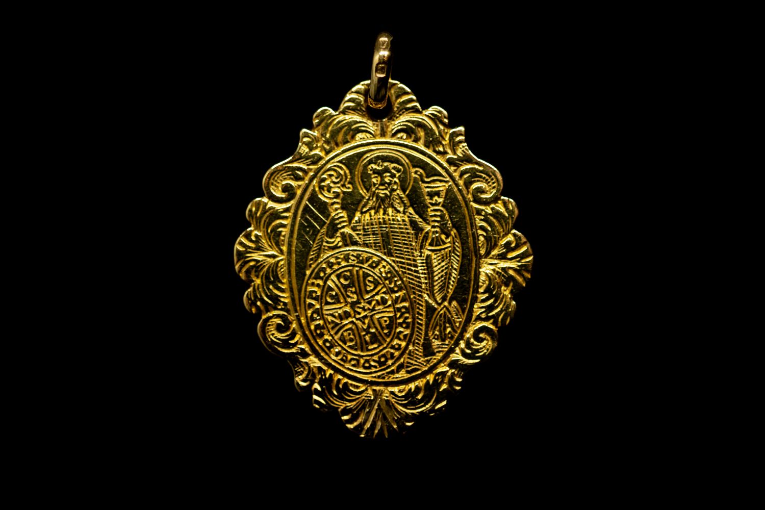 Medalhão São Bento